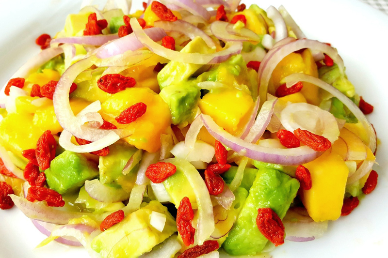 Insalata tropicale alcalina